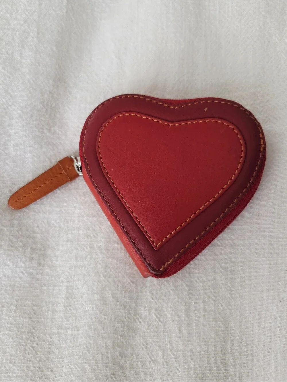 Visconti Capri compact heart